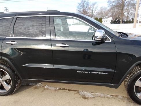 Used 2014 Jeep Grand Cherokee Limited w/ Luxury Group II image 36