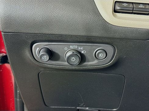 Used 2021 Buick Encore GX Essence w/ Advanced Technology Package image 10