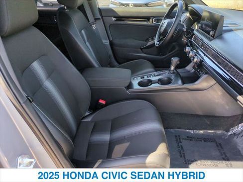 Used 2025 Honda Civic Sport image 25
