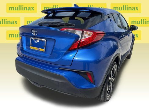 Used 2020 Toyota C-HR XLE FWD image 4