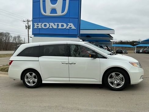 Used 2012 Honda Odyssey Touring image 2