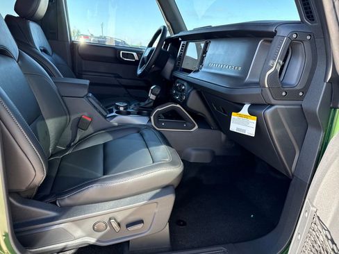 New 2025 Ford Bronco Badlands image 23