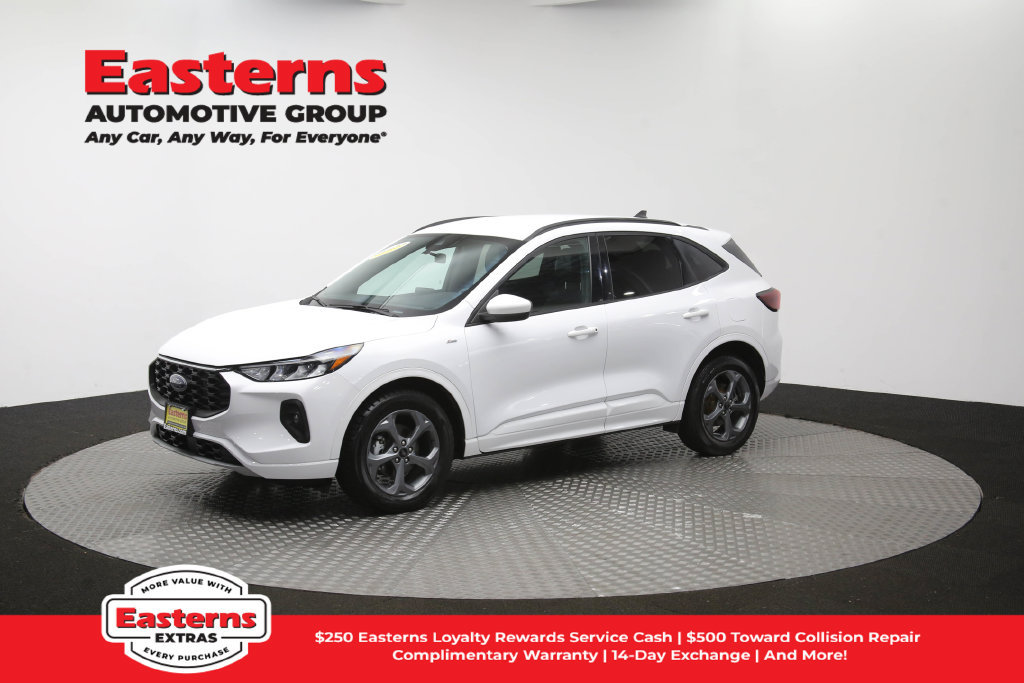 Used 2023 Ford Escape ST-Line Select AWD/4WD image 57