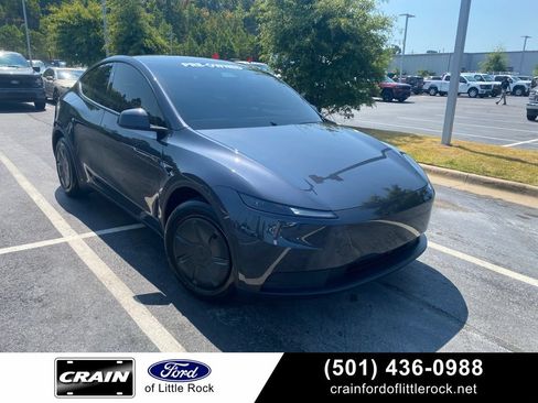 Used 2026 Tesla Model Y AWD image 1
