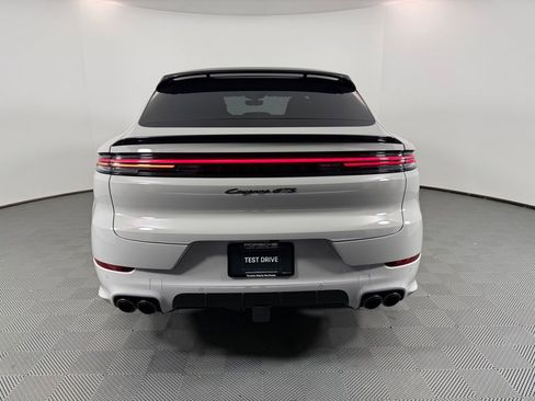 New 2026 Porsche Cayenne GTS image 7