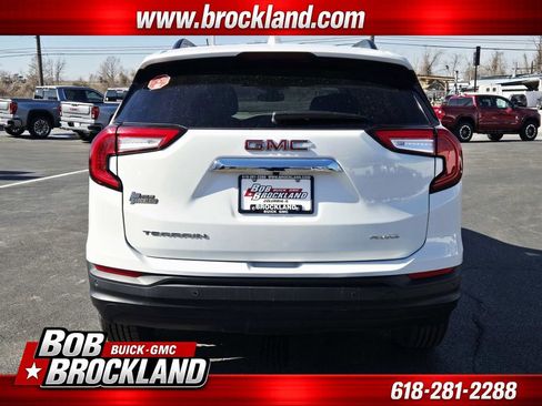 Used 2023 GMC Terrain SLE w/ Driver Convenience Package AWD/4WD image 4