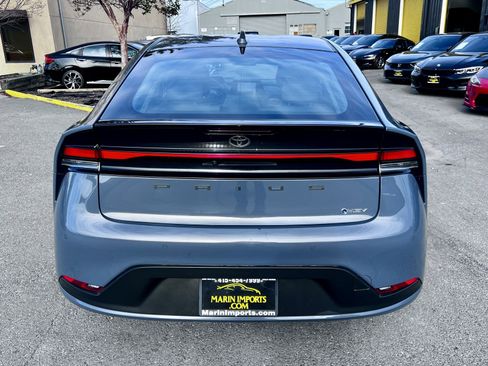 Used 2023 Toyota Prius LE image 6