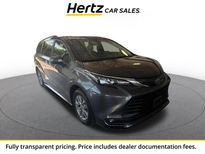 Used 2025 Toyota Sienna XLE