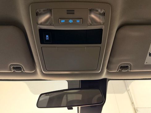 Used 2019 Toyota Tacoma SR w/ SR Convenience Package image 18