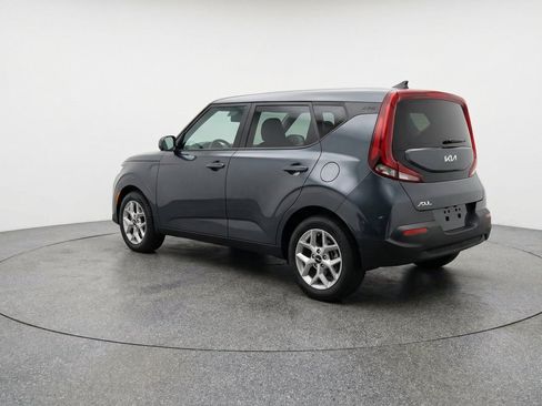 Used 2025 Kia Soul LX w/ LX Technology Package FWD image 6