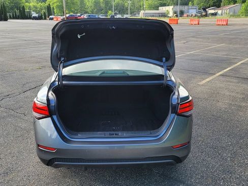 Used 2025 Nissan Sentra S FWD image 11