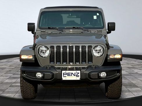 Used 2021 Jeep Wrangler Unlimited Sahara AWD/4WD image 2