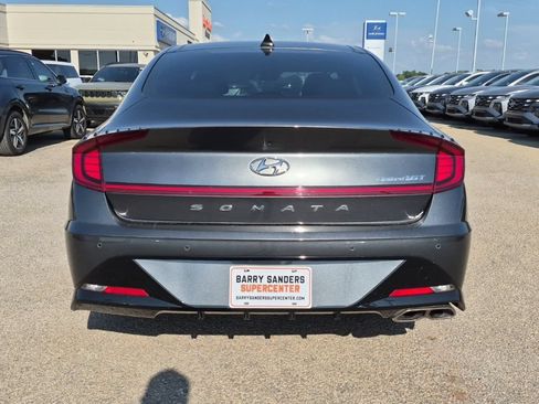Used 2022 Hyundai Sonata Limited FWD image 4