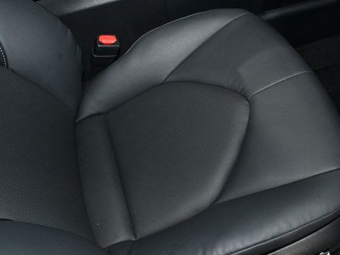 Used 2024 Toyota Grand Highlander FWD image 12