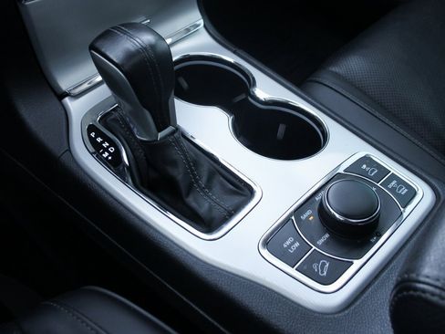 Used 2020 Jeep Grand Cherokee Summit image 34