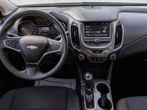 Used 2016 Chevrolet Cruze LT image 23