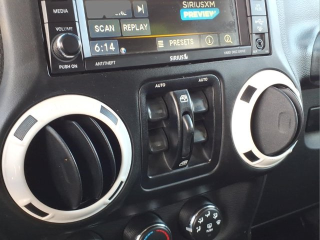 Used 2014 Jeep Wrangler Unlimited Sahara AWD/4WD image 14