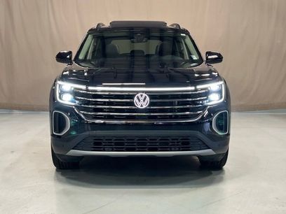 Certified 2025 Volkswagen Atlas SE w/ Panoramic Sunroof Package