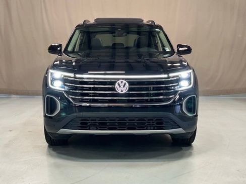 Certified 2025 Volkswagen Atlas SE w/ Panoramic Sunroof Package image 1