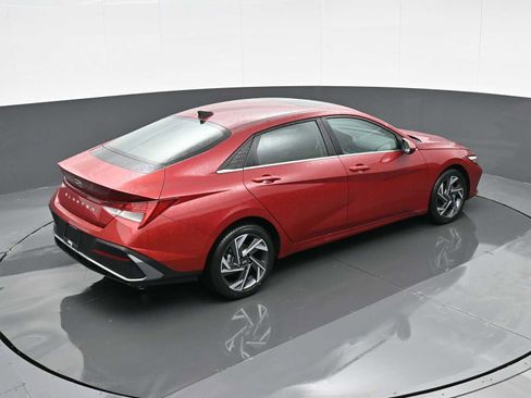 Used 2024 Hyundai Elantra SEL w/ Convenience Package image 26