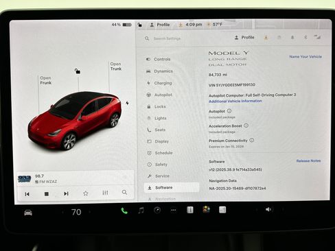 Used 2021 Tesla Model Y Long Range image 22