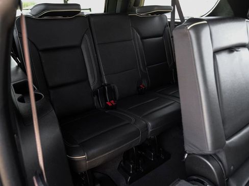 Used 2024 Chevrolet Suburban Premier image 42