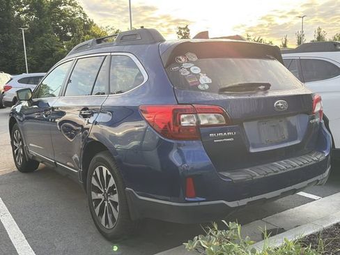 Used 2016 Subaru Outback 2.5i Limited AWD/4WD image 4