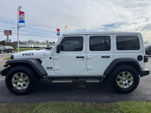 Used 2022 Jeep Wrangler Unlimited Sport image 6