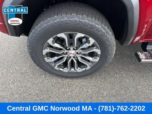 New 2026 GMC Canyon Denali AWD/4WD image 9