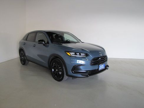 Certified 2026 Honda HR-V Sport image 3