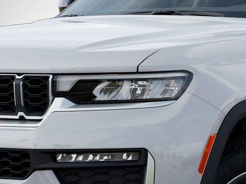 New 2026 Jeep Grand Cherokee L Limited w/ Trailer Tow Package AWD/4WD image 10
