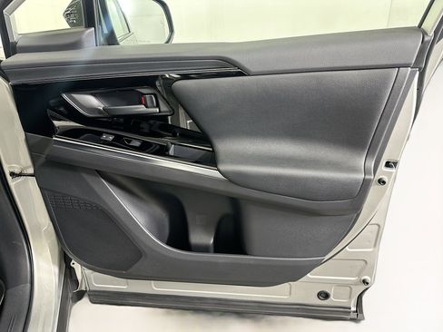 Used 2023 Toyota bZ4X Limited w/ Weather Package image 33