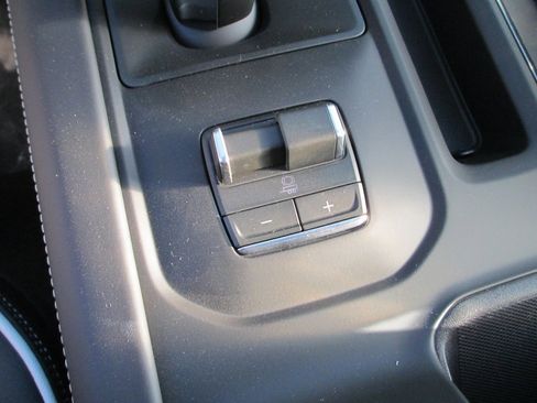 New 2026 GMC Sierra 1500 AT4X image 19