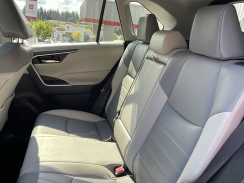 Certified 2021 Toyota RAV4 XLE Premium AWD/4WD image 13
