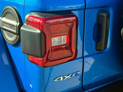 Used 2023 Jeep Wrangler Unlimited Sahara w/ Cold Weather Group image 10