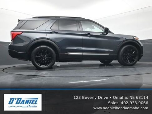 Used 2022 Ford Explorer XLT w/ Equipment Group 202A AWD/4WD image 13