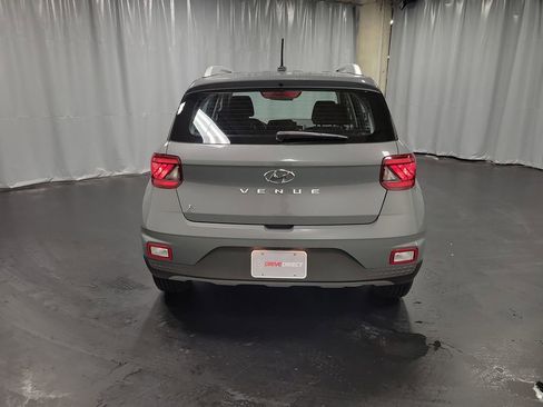Used 2023 Hyundai Venue SEL image 7