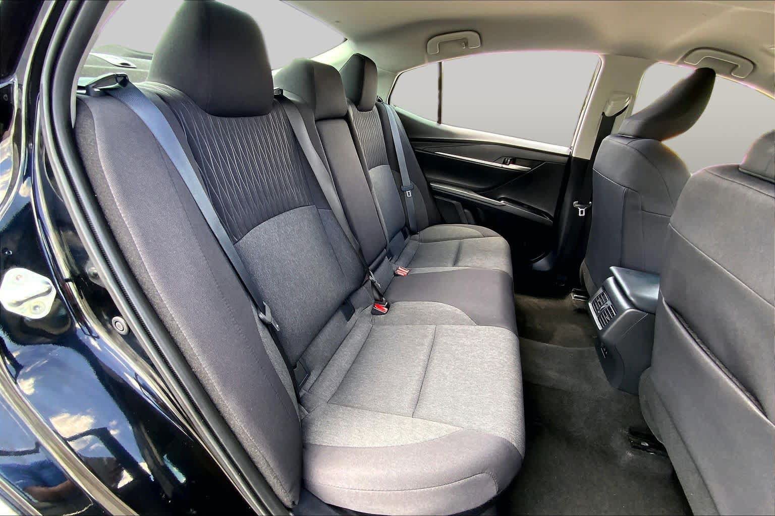 Used 2025 Toyota Camry LE FWD image 19