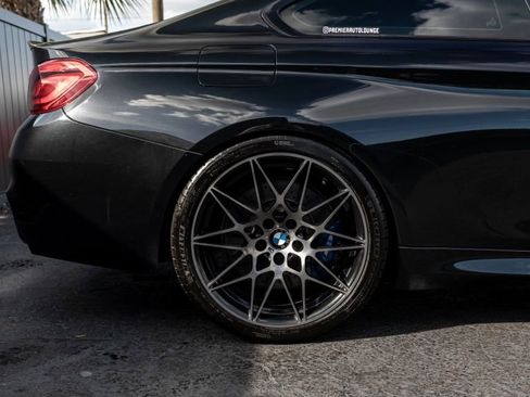 Used 2018 BMW M4 Coupe image 11