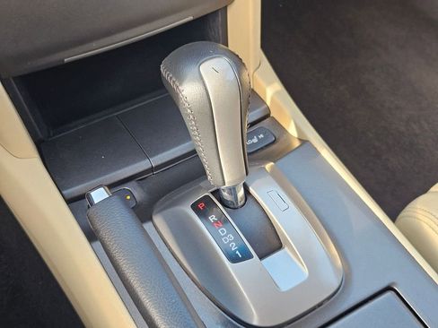 Used 2010 Honda Crosstour EX-L image 19