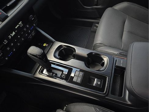 Certified 2026 Subaru Outback Touring XT AWD/4WD image 41