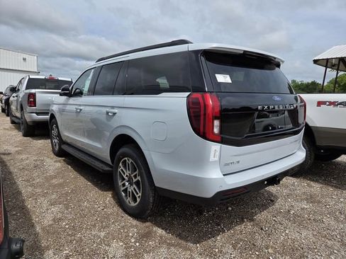 New 2026 Ford Expedition Active RWD image 4
