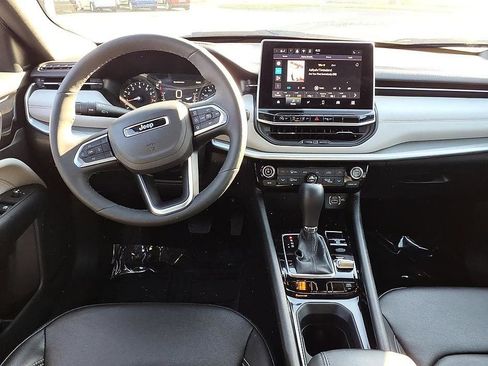 Used 2026 Jeep Compass Limited AWD/4WD image 19
