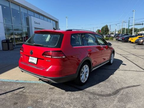 Used 2019 Volkswagen Golf Alltrack S AWD/4WD image 6