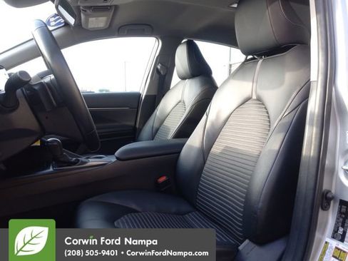 Used 2022 Toyota Camry SE image 24