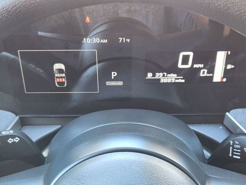 Used 2025 Nissan Kicks SV image 17