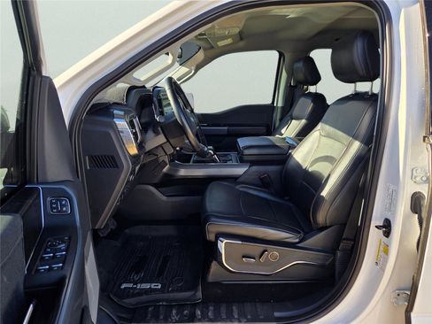 Used 2021 Ford F150 Lariat w/ Trailer Tow Package image 13