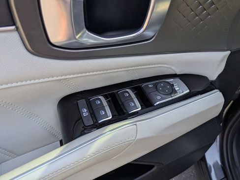 Used 2022 Kia Sorento SX image 13