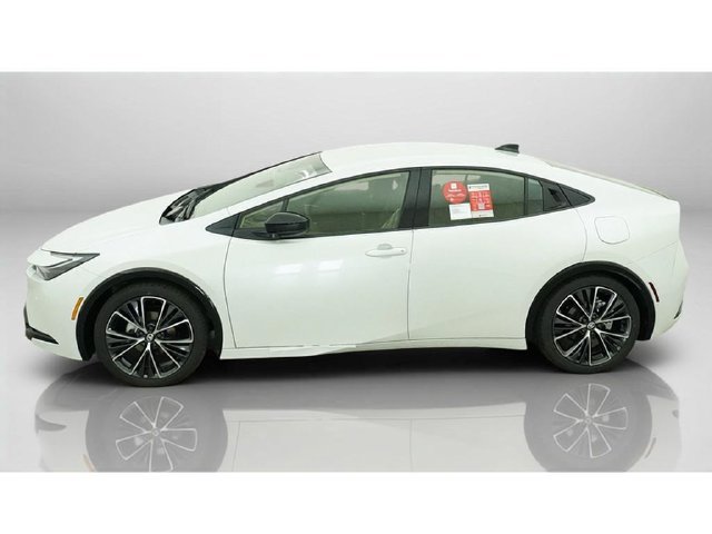 New 2027 Toyota Prius XLE FWD image 3