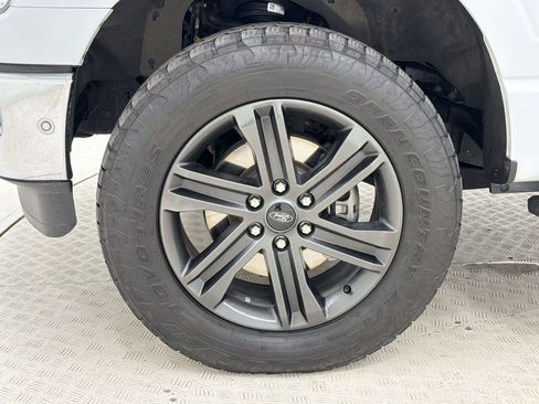 Used 2021 Ford F150 Lariat w/ Equipment Group 502A High AWD/4WD image 12